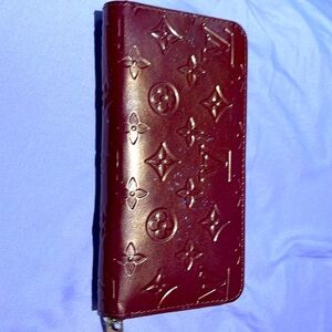 Louis Vuitton Vernis Zippy Wallet - Authentic EUC.